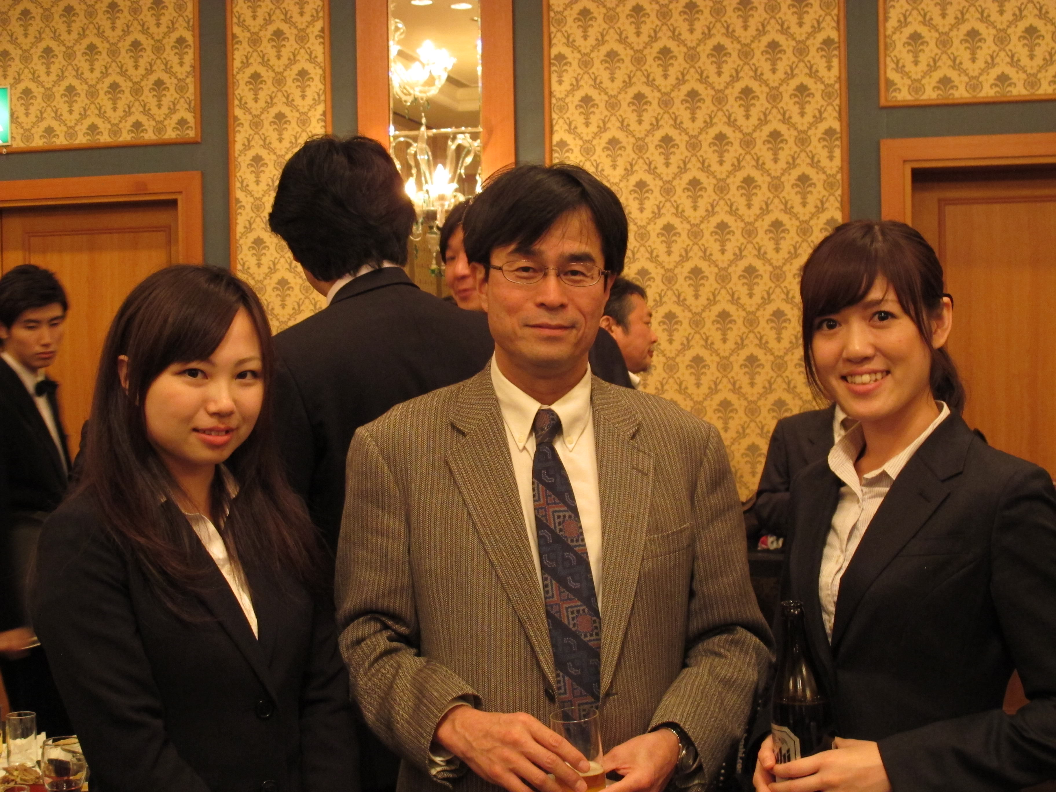 両手に花的な 福岡大学医学部放射線医学教室